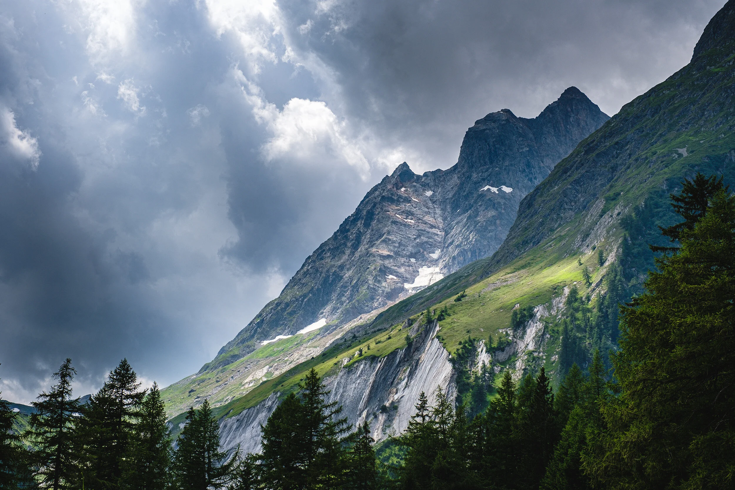Mountains - The Swiss Alps with the Fujifilm X-T3 — ROBERT DOELEMAN